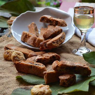 Morsellini with white fig and chocolate