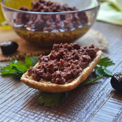 Patè di olive nere leccino